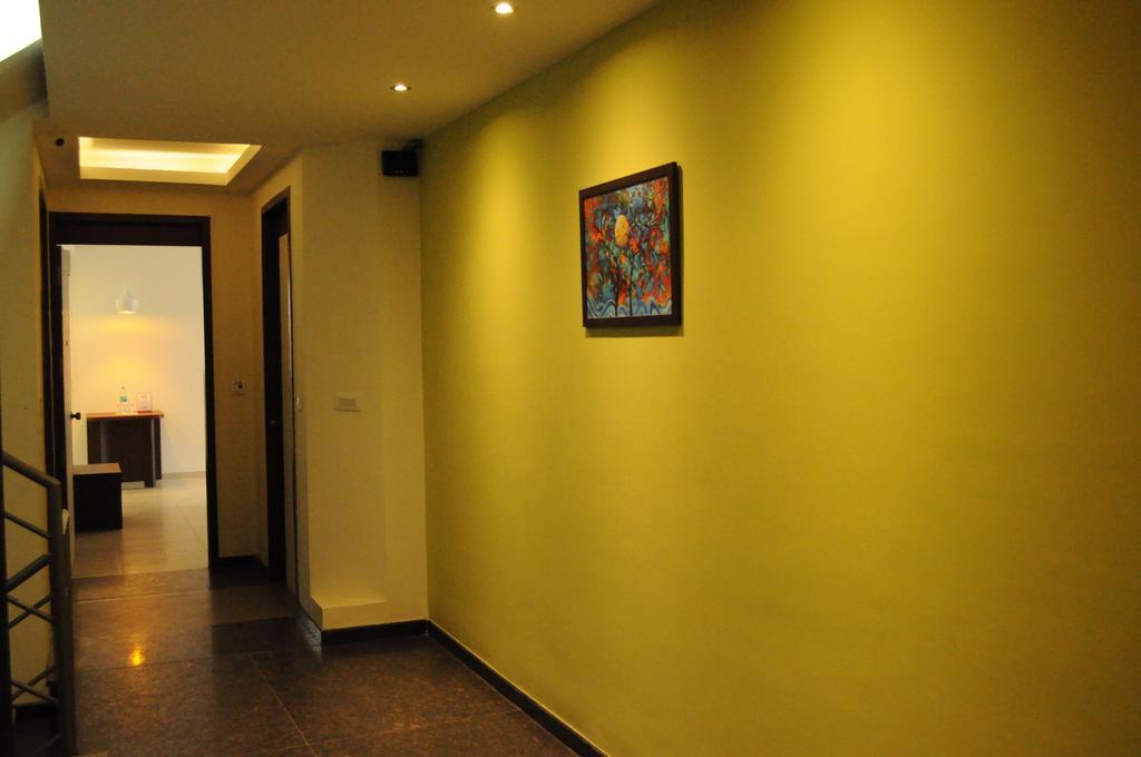 Ixora Suites Bangalore Exterior foto
